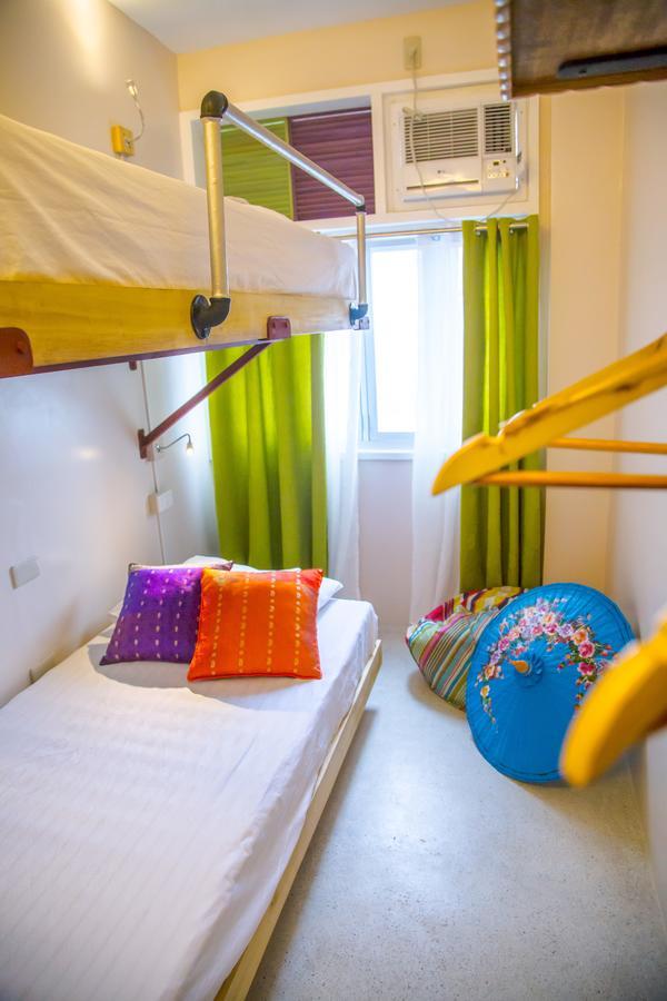 Flotsam And Jetsam Artist Beach Hostel 산 후안 외부 사진