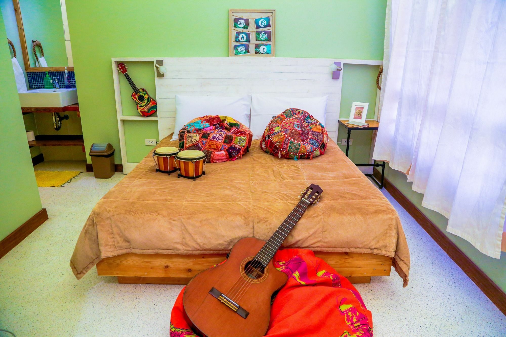 Flotsam And Jetsam Artist Beach Hostel 산 후안 외부 사진