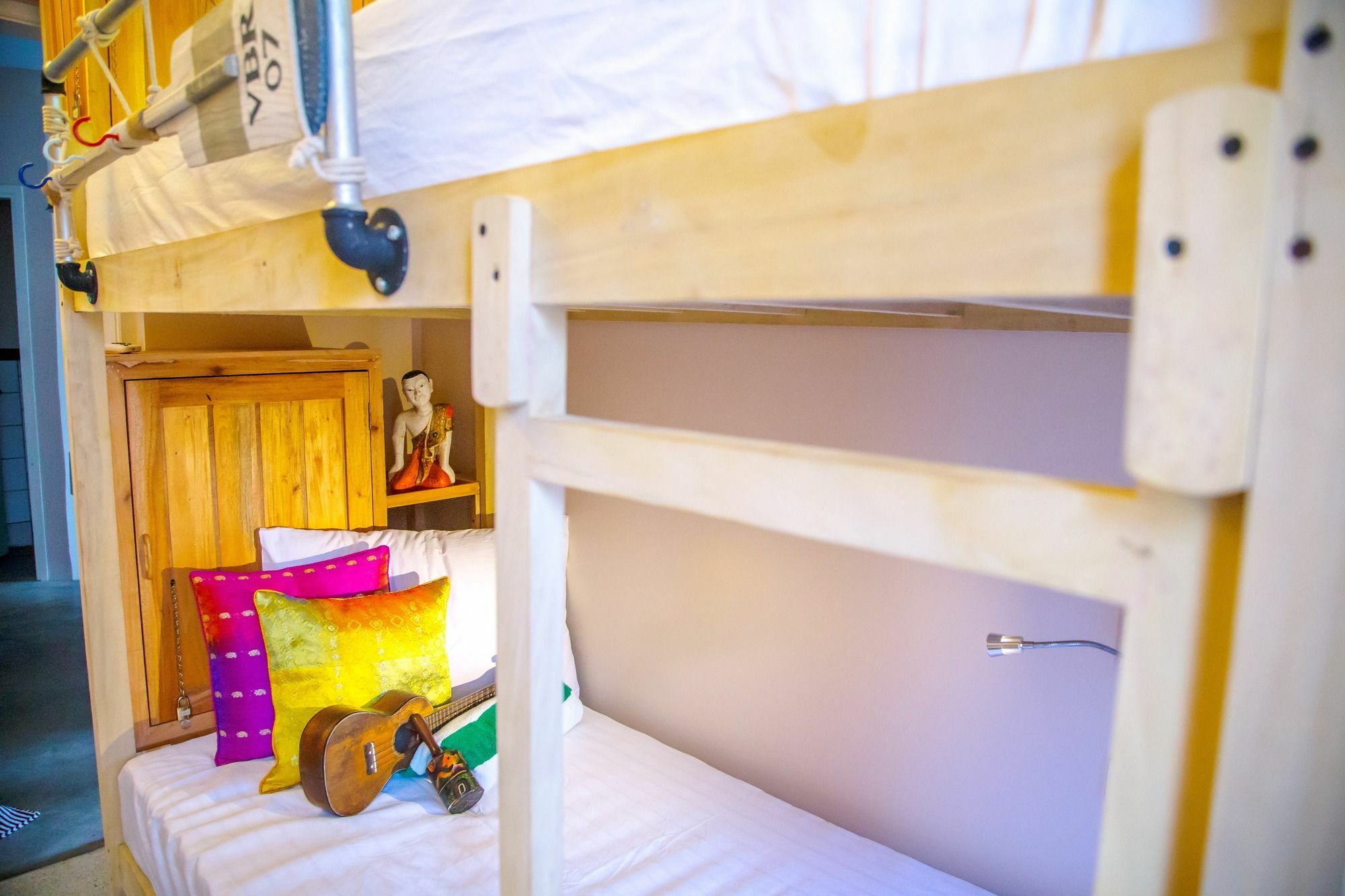 Flotsam And Jetsam Artist Beach Hostel 산 후안 외부 사진